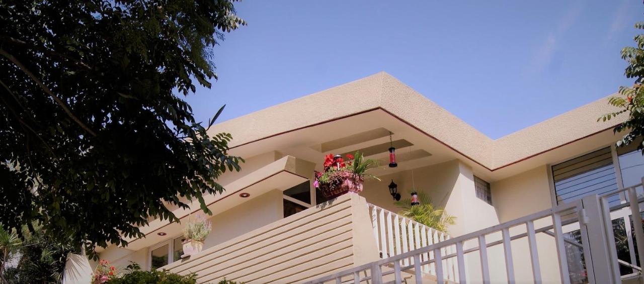 Dickinson Guest House Guadalajara Extérieur photo