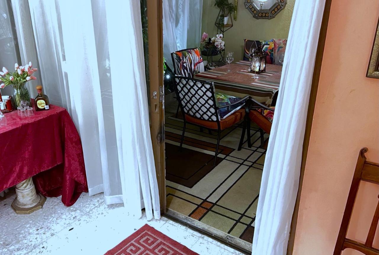 Dickinson Guest House Guadalajara Extérieur photo