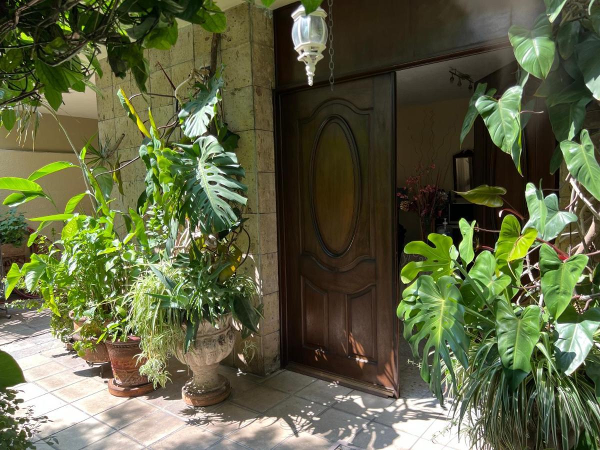 Dickinson Guest House Guadalajara Extérieur photo