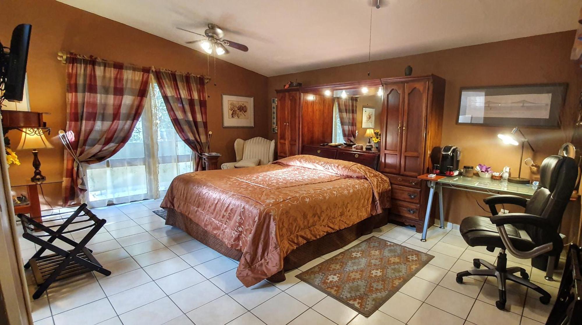 Dickinson Guest House Guadalajara Extérieur photo
